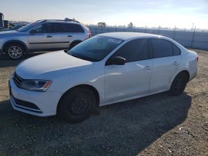 Volkswagen Jetta BASE 2 L 4 2015