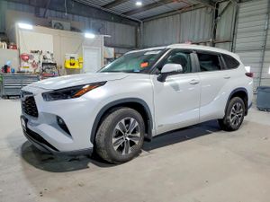 Toyota Highlander HYBRID XLE 2.5L 4 2023