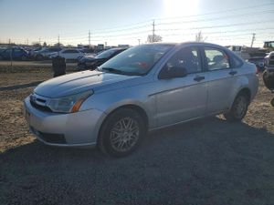 Ford Focus SE 2.0L 4 2010