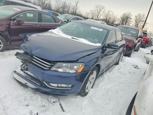 Volkswagen Passat S 1.8L 4 2015