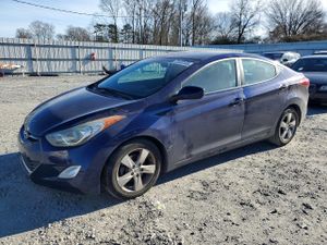 Hyundai Elantra GLS 1.8L 4 2013