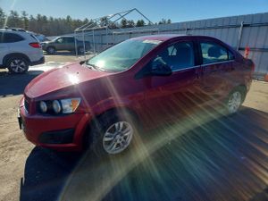 Chevrolet Aveo (Sonic) LT 1.8L 4 2015