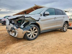 Mitsubishi Outlander SE 2.0L 4 2015