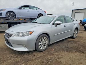 Lexus ES 300H 2.5L 4 2013