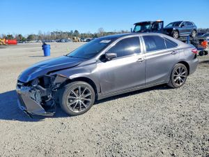 Toyota Camry LE 2.5L 4 2015