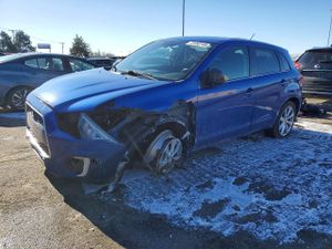 Mitsubishi Outlander SE 2.0L 4 2015