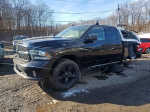 RAM 1500 ST 5.7L 8 2014