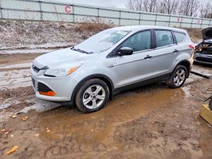 Ford Escape S 2.5L 4 2015