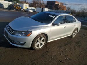 Volkswagen Passat S 1.8L 4 2015