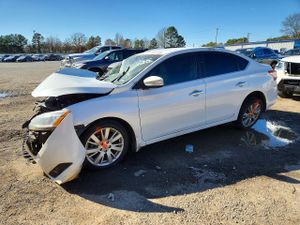 Nissan Sentra S 1.8L 4 2015
