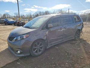 Toyota Sienna SPORT 3.5L 6 2012
