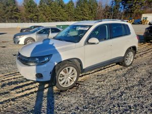 Volkswagen Tiguan S 2.0L 4 2012