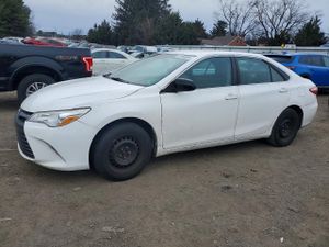 Toyota Camry LE 2.5L 4 2015