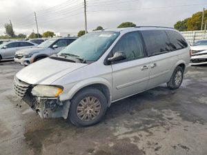 Chrysler Town & Country LX 3.3L 6 2006