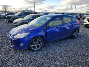Ford Focus SE 2.0L 4 2014