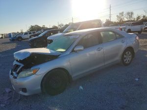 Toyota Camry BASE 2.5L 4 2010