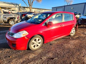 Nissan Versa S 1.8L 4 2010