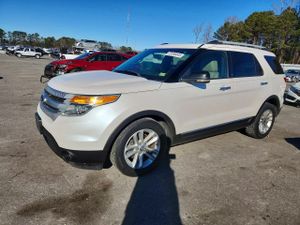 Ford Explorer XLT 3.5L 6 2011