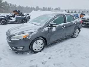 Ford Focus TITANIUM 2.0L 4 2015
