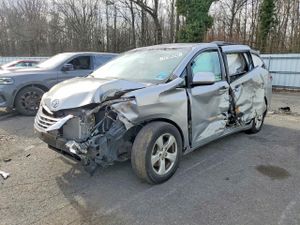 Toyota Sienna 3.5L 6 2012