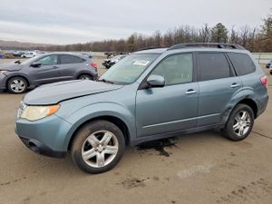 Subaru Forester 2.5X PREMIUM 2.5L 4 2010