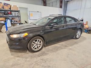 Ford Fusion SE 2.5L 4 2013