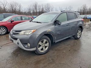 Toyota Rav4 XLE 2.5L 4 2014