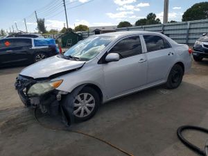 Toyota Corolla BASE 1.8L 4 2013