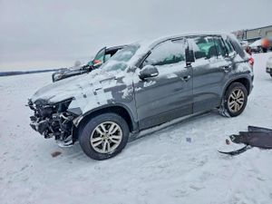 Volkswagen Tiguan S 2.0L 4 2012