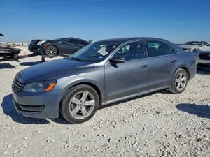 Volkswagen Passat S 1.8L 4 2014