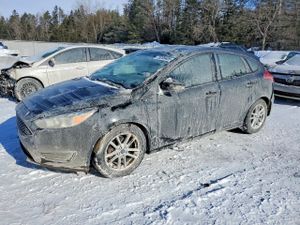 Ford Focus SE 2.0L 4 2015