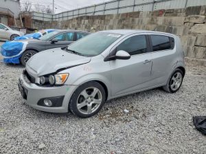 Chevrolet Aveo (Sonic) LTZ 1.4L 4 2015
