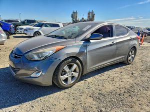 Hyundai Elantra GLS 1.8L 4 2013