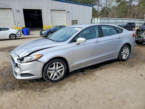 Ford Fusion SE 2.5L 4 2015