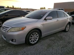 Toyota Camry SE 3.5L 6 2011