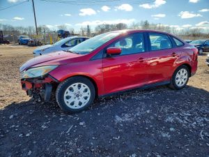 Ford Focus SE 2.0L 4 2012