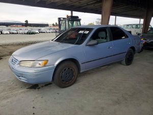 Toyota Camry LE 2.2L 4 1997