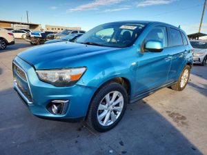 Mitsubishi Outlander ES 2.0L 4 2014