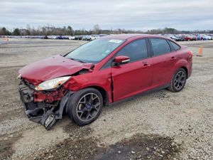 Ford Focus SE 2.0L 4 2013