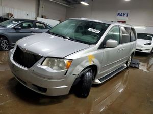 Chrysler Town & Country TOURING 3.8L 6 2010