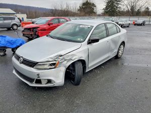 Volkswagen Jetta BASE 2.0L 4 2013