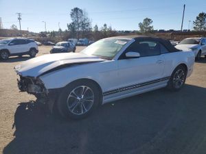 Ford Mustang 3.7L 6 2014
