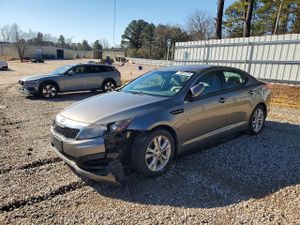 Kia Optima LX 2.4L 4 2013