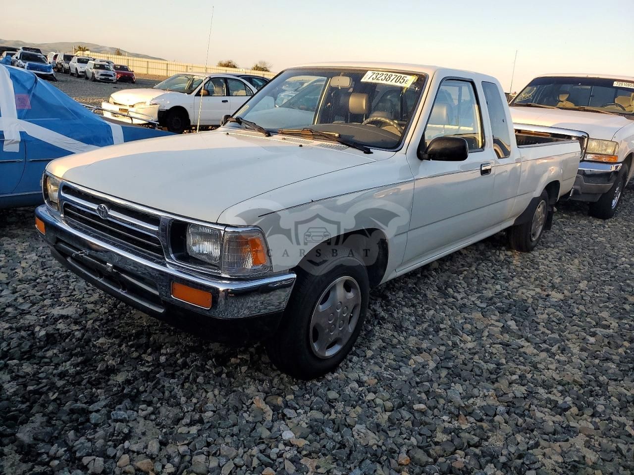 Toyota Hilux 1/2 TON EXTRA LONG WHEELBASE 2.4L 4 1994
