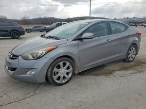 Hyundai Elantra GLS 1.8L 4 2013