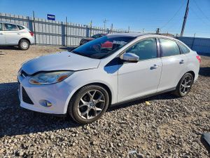 Ford Focus SE 2.0L 4 2013
