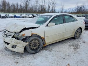 Toyota Camry BASE 2.5L 4 2011