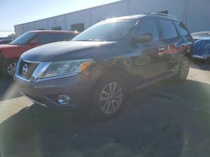 Nissan Pathfinder S 3.5L 6 2013