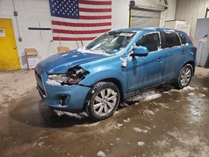 Mitsubishi Outlander SE 2.0L 4 2013