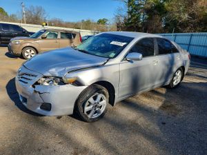 Toyota Camry BASE 2.5L 4 2010